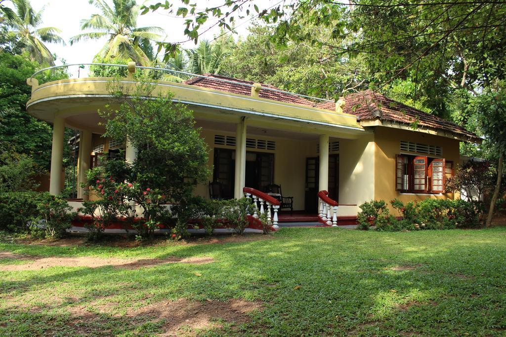 מידיגמה איסט Abberny Villa חדר תמונה