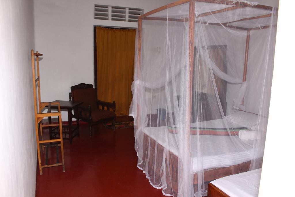 מידיגמה איסט Abberny Villa חדר תמונה